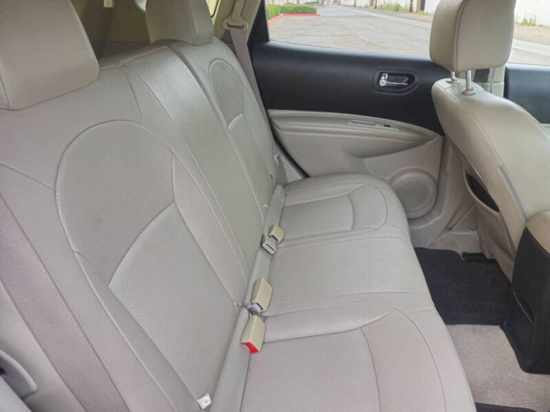2012 Nissan Rogue SV w/SL Package