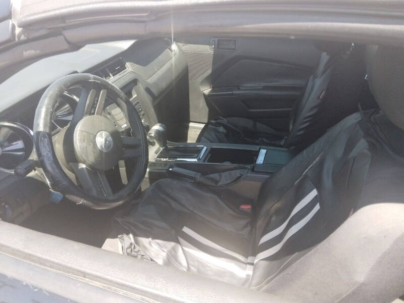 2012 Ford Mustang V6