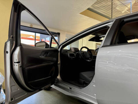 2024 Toyota Prius LE