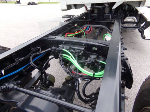 2024 Freightliner M2 106