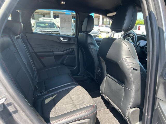 2023 Ford Escape ST-Line Select