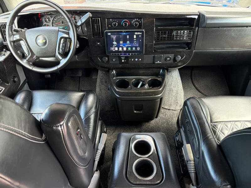 2023 Chevrolet Express 2500
