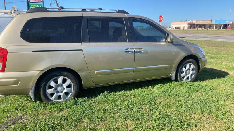 2008 Hyundai Entourage GLS