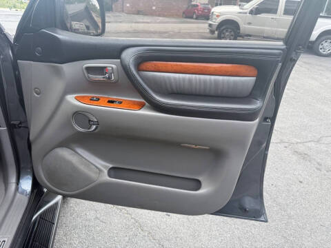 2003 Lexus LX 470
