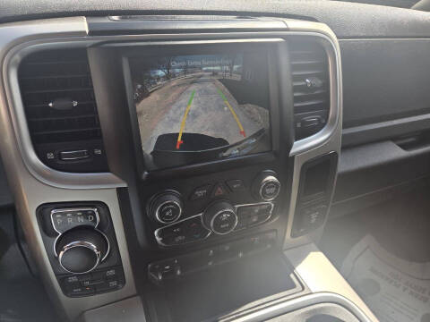 2017 RAM 1500 SLT