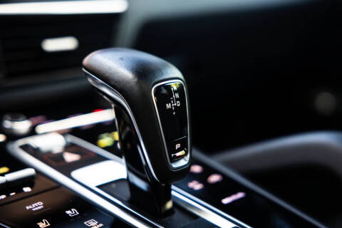 2022 Porsche Cayenne Turbo S E-Hybrid Coupe