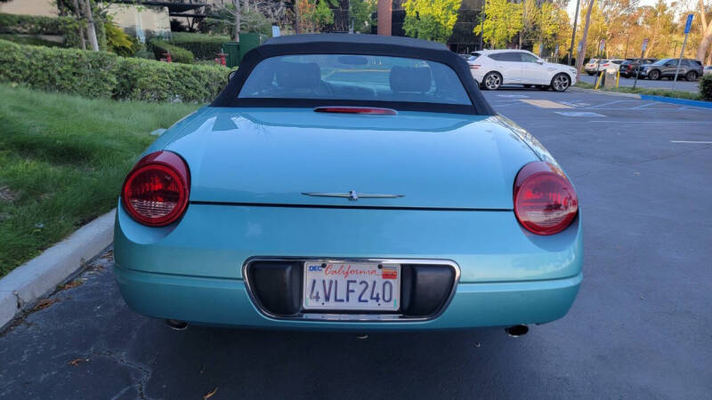 2002 Ford Thunderbird Deluxe