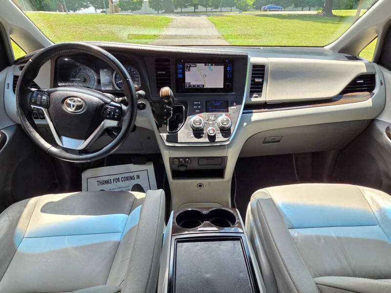 2017 Toyota Sienna