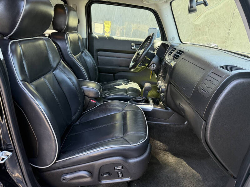 2009 HUMMER H3 Alpha