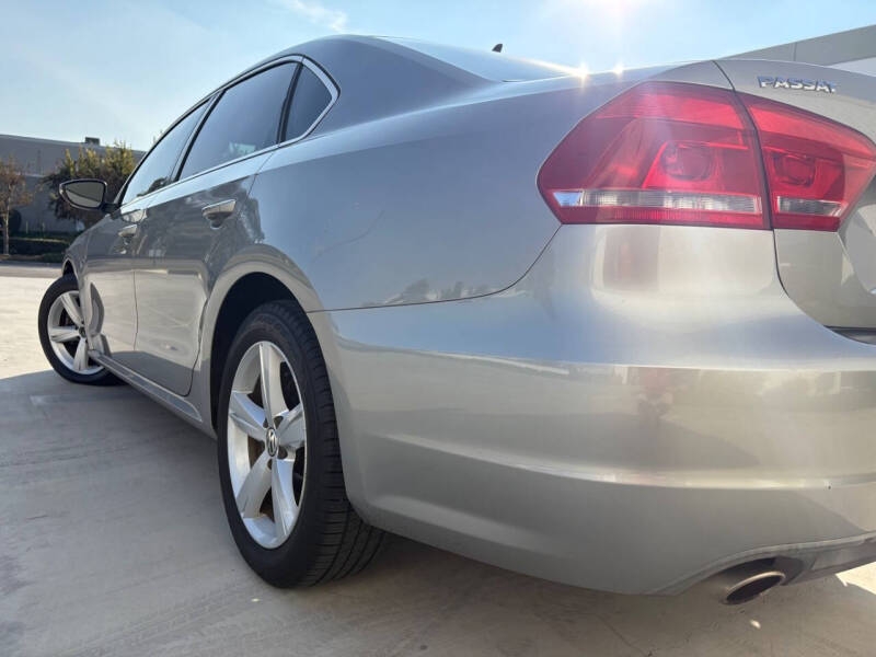 2012 Volkswagen Passat SE PZEV