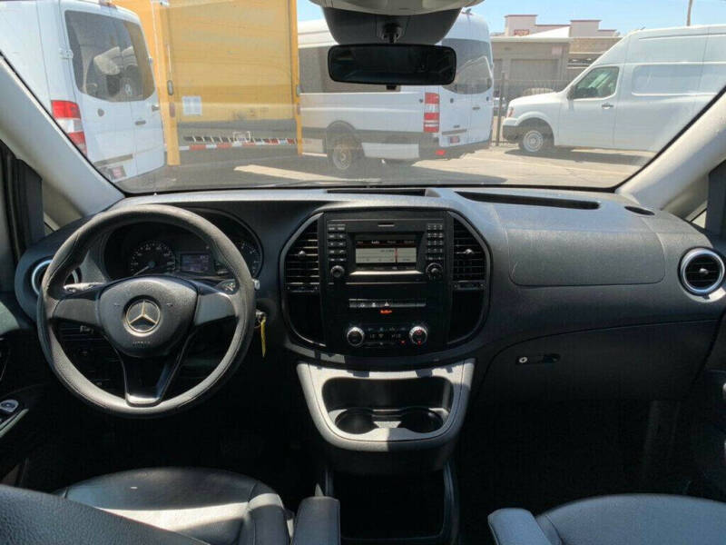 2016 Mercedes-Benz Metris Passenger