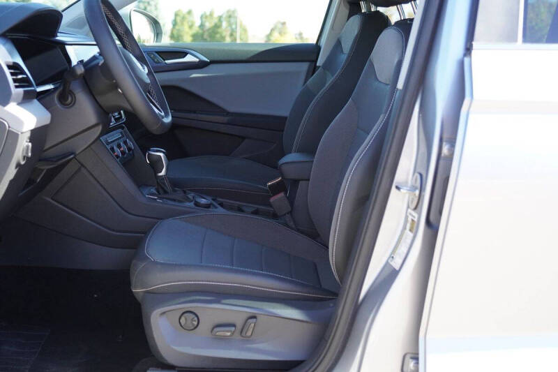 2022 Volkswagen Taos SE 4Motion