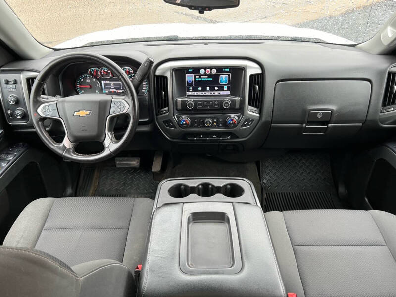 2015 Chevrolet Silverado 1500 LT photo 16