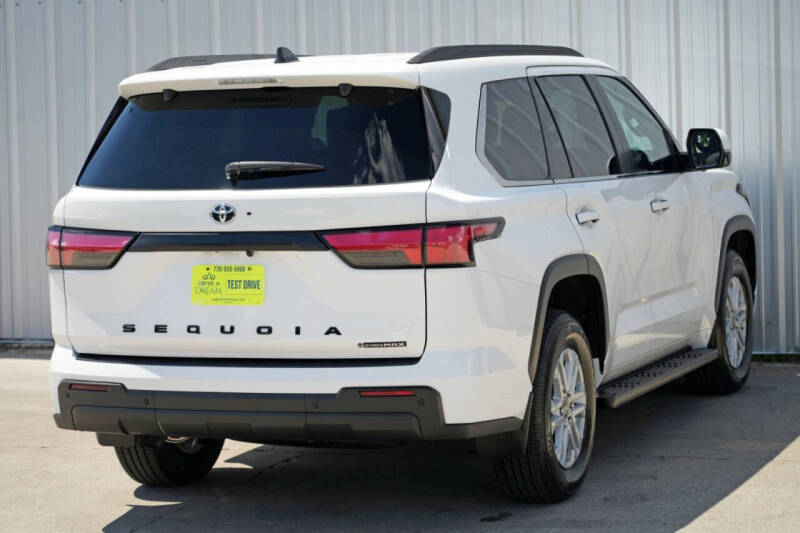 2025 Toyota Sequoia SR5