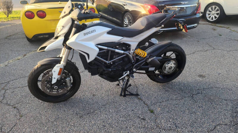 2013 Ducati HYPERMOTARD 821
