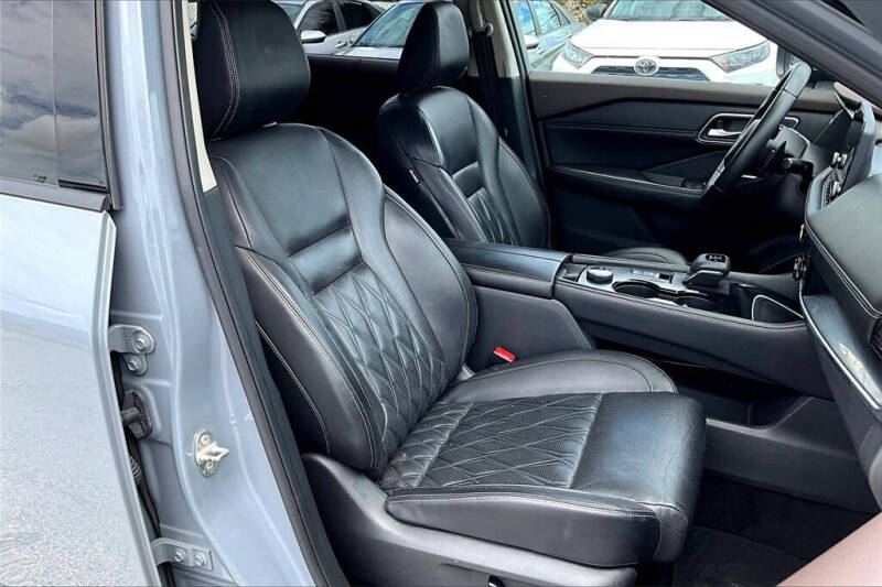 2021 Nissan Rogue Platinum