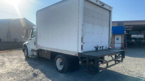 2012 Freightliner M2 106