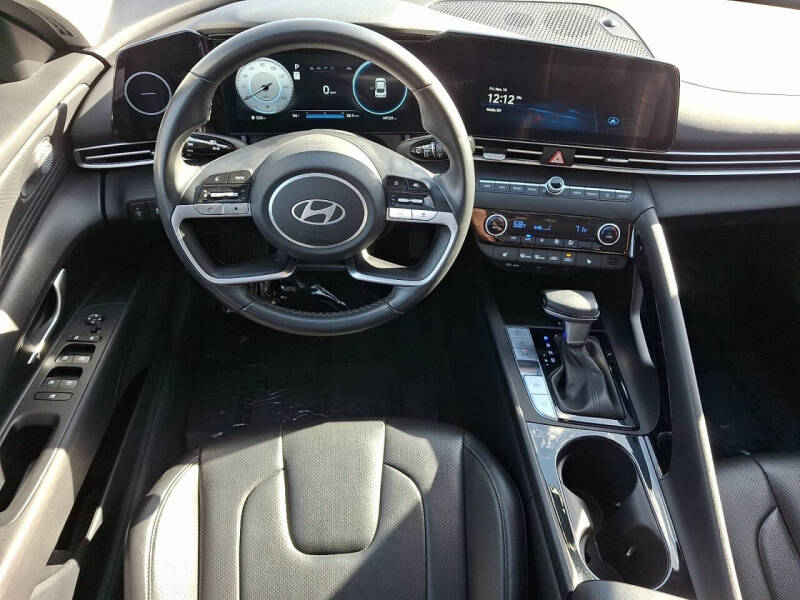 2024 Hyundai Elantra Limited