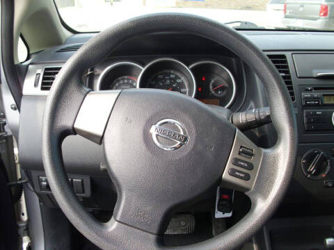 2010 Nissan Versa 1.8 S
