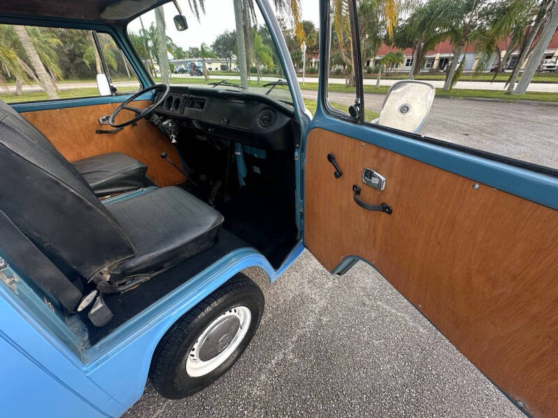 1973 Volkswagen Bus