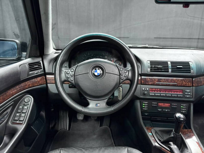 2000 BMW 5 Series 528i