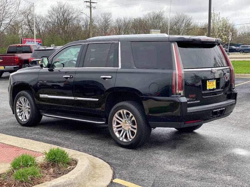 2017 Cadillac Escalade Standard