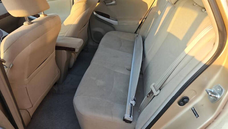 2010 Toyota Prius III