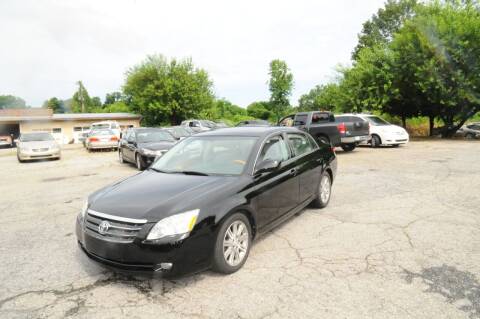 2006 Toyota Avalon for sale at RICHARDSON MOTORS in Anderson SC