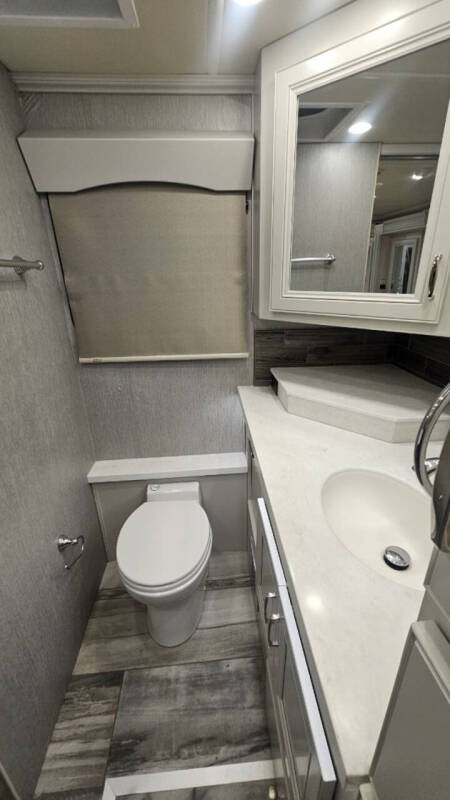 2022 Holiday Rambler Endeavor 38K?