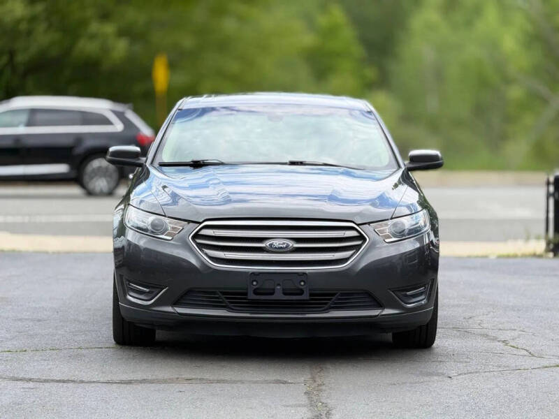 2017 Ford Taurus SEL