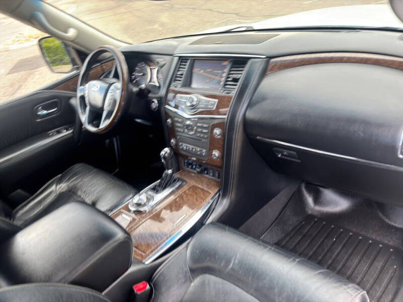 2015 Infiniti QX80