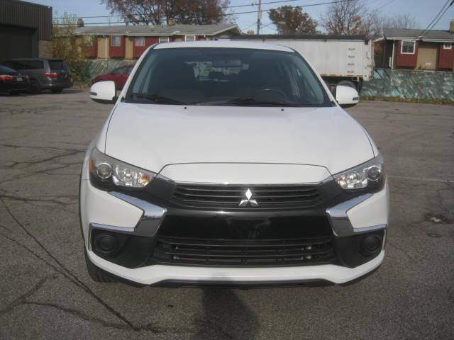 2016 Mitsubishi Outlander Sport ES photo 2