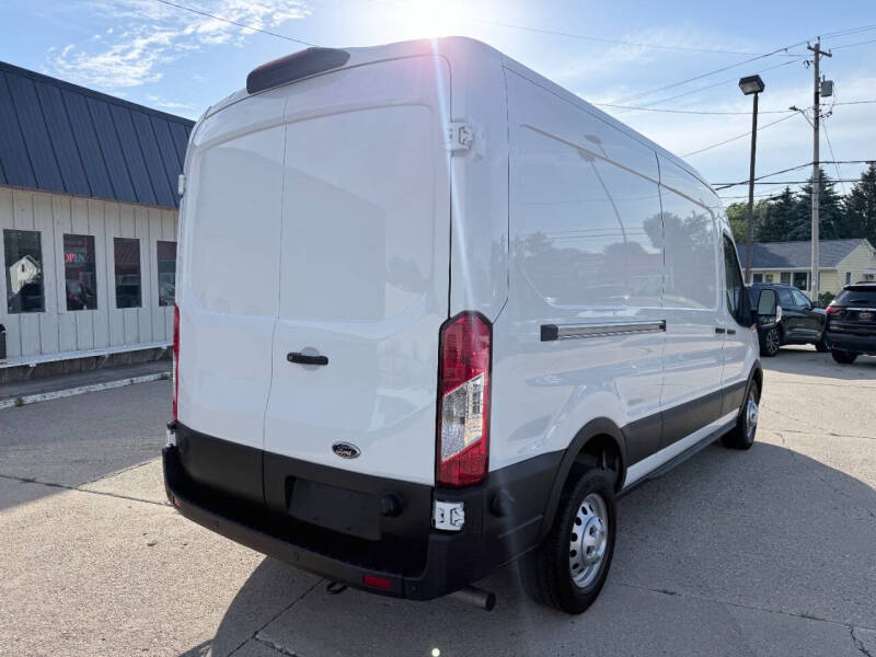2024 Ford Transit 250