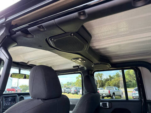 2022 Jeep Gladiator Sport S