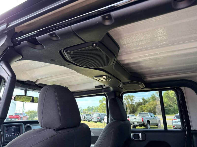 2022 Jeep Gladiator Sport S