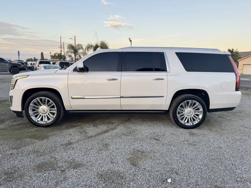2017 Cadillac Escalade ESV Platinum