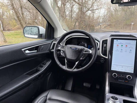 2021 Ford Edge