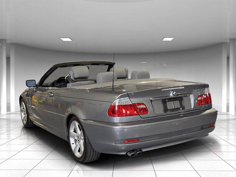 2004 BMW 3 Series 3