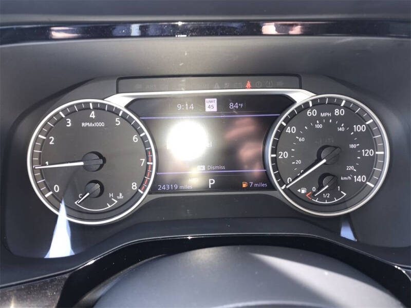 2022 Nissan Pathfinder SL