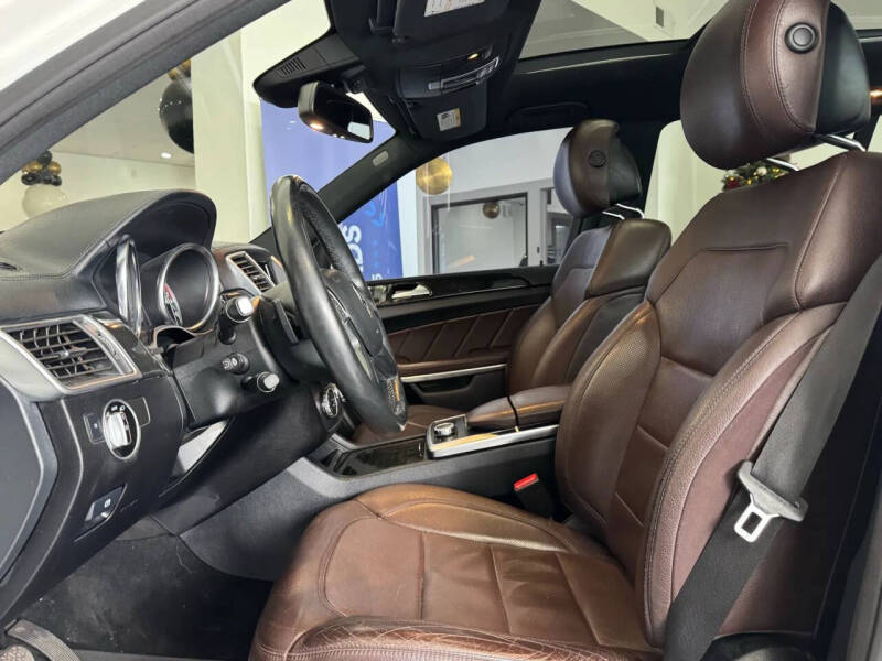 2015 Mercedes-Benz GL-Class GL 550 4MATIC