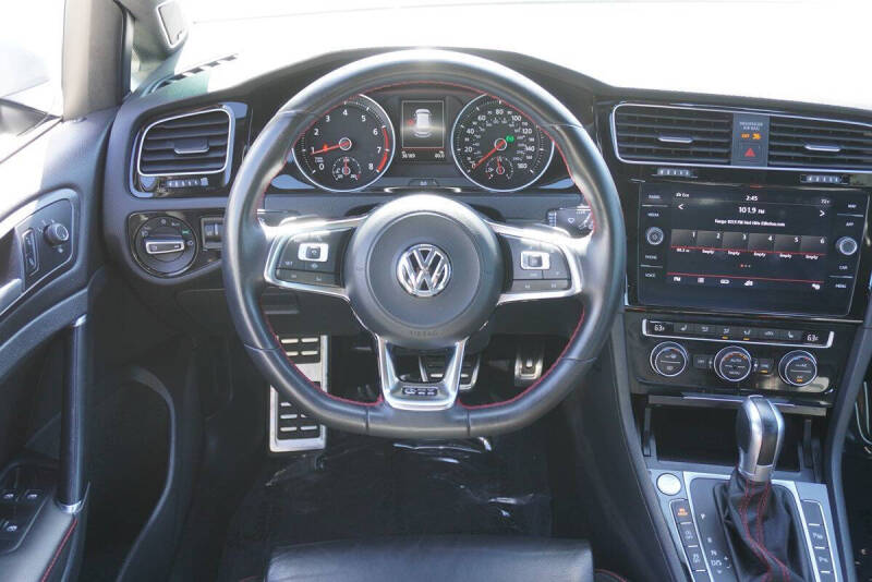 2019 Volkswagen Golf GTI SE