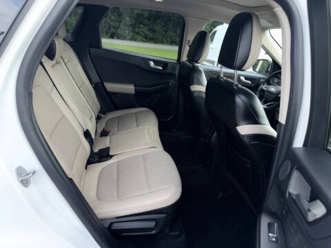 2020 Ford Escape Hybrid Titanium