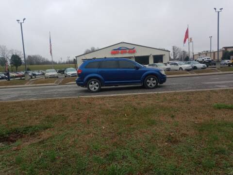 2010 Dodge Journey for sale at DOUG'S AUTO SALES INC in Pleasant View TN