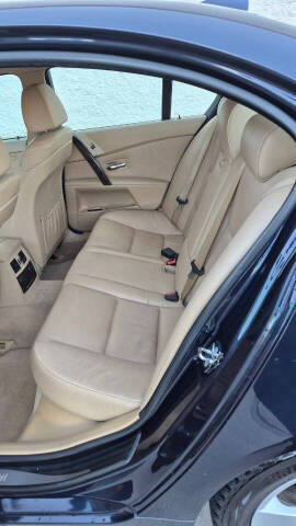 2005 BMW 5 Series 530i