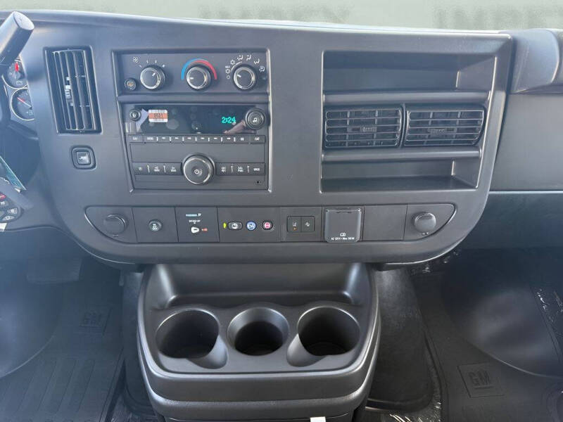 2026 Chevrolet Express LT 3500
