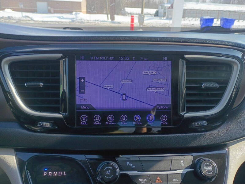 2017 Chrysler Pacifica Touring-L