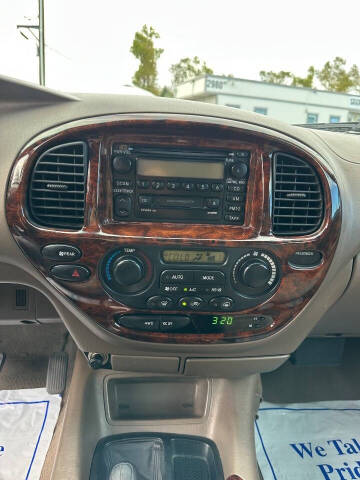 2002 Toyota Sequoia SR5