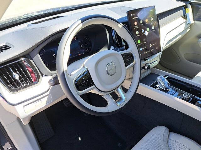 2026 Volvo XC60 B5 Ultra