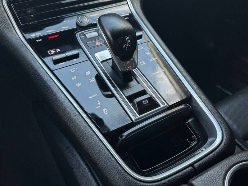 2019 Porsche Panamera 4