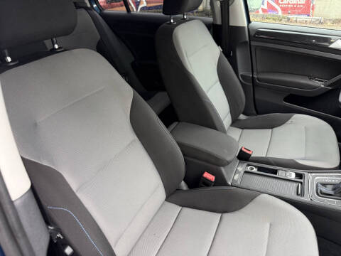 2016 Volkswagen e-Golf SE